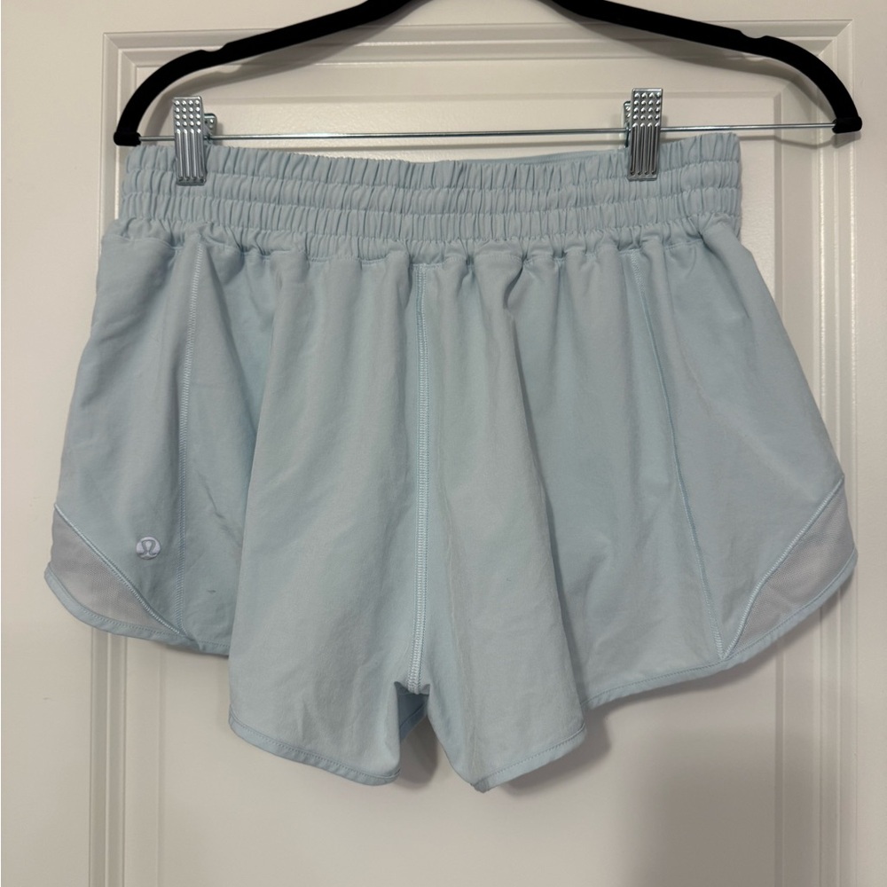 Lululemon Hottie Hot high-rise 2.5” short - Picture 2 of 4